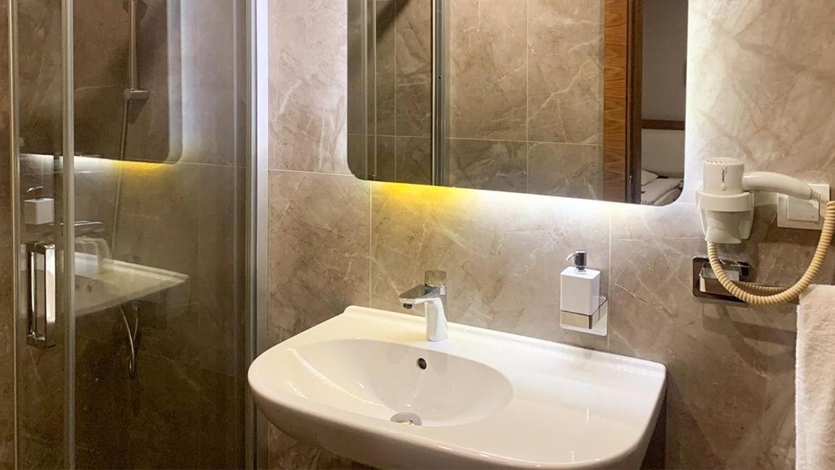 Reikartz 2017 Hotel Ankara Buitenkant foto